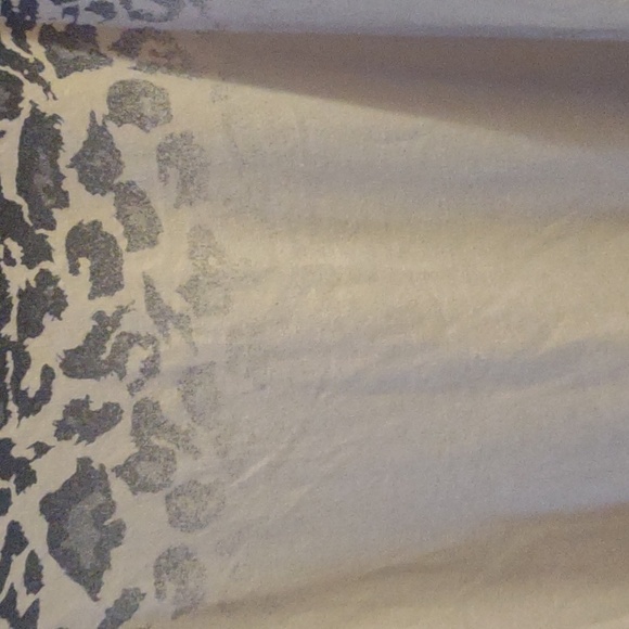 Boutique Tunic - Picture 2 of 3